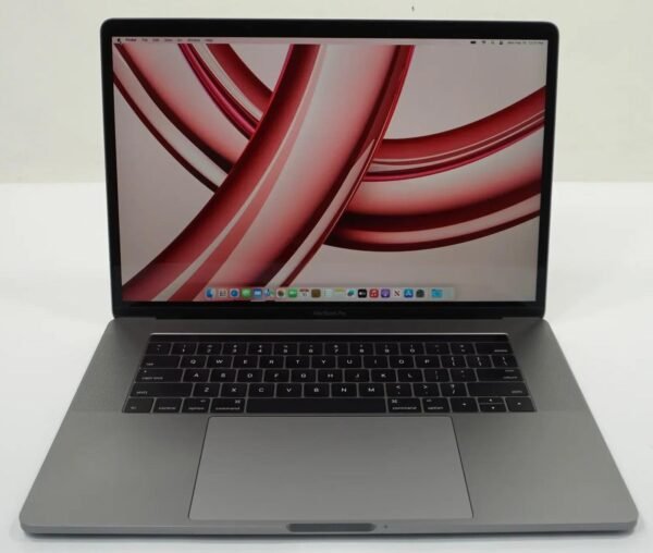 Apple MacBook Pro 2017 A1707 15" Retina i7-7700HQ 16GB 512GB SSD Laptop