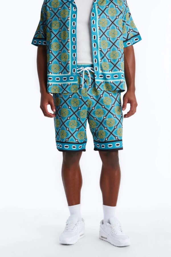Royal Geometric Relaxed Short
