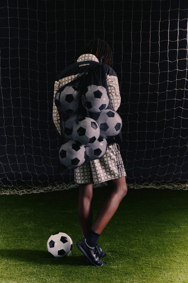 Umbro Side Tape Soccer Short