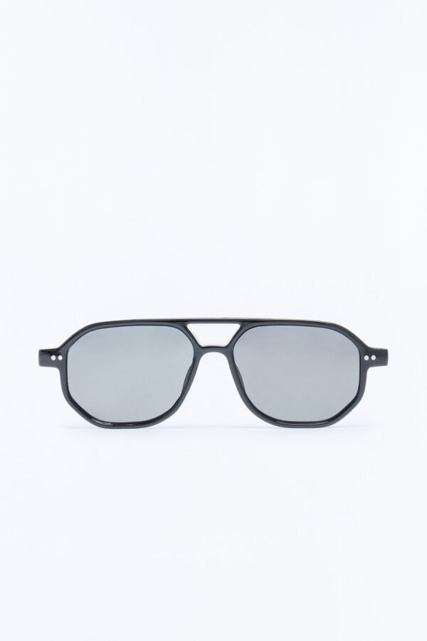 Eyes On Me Round Sunglasses
