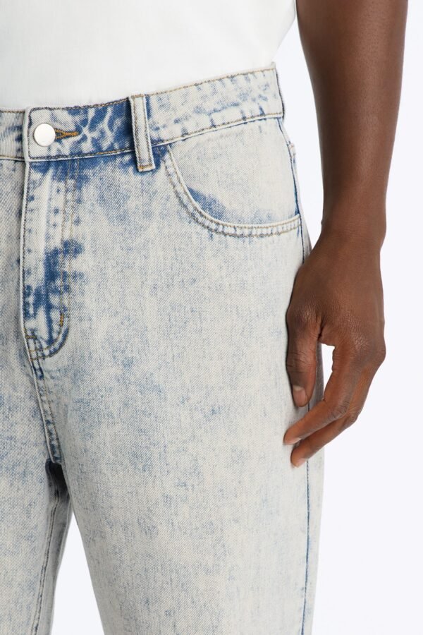 Washed Out Relaxed Jean