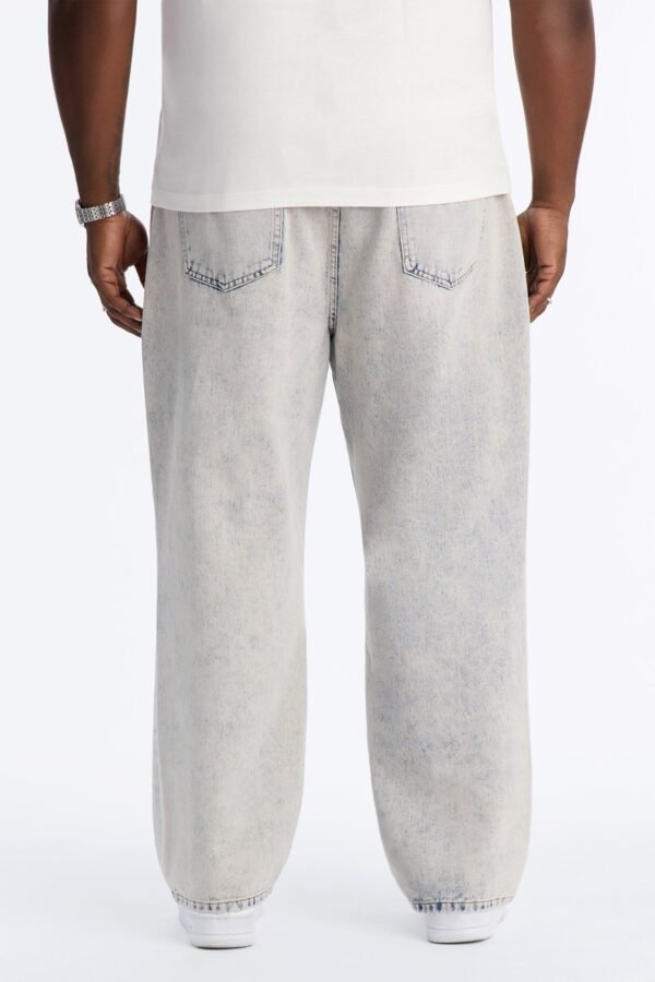 Washed Out Relaxed Jean